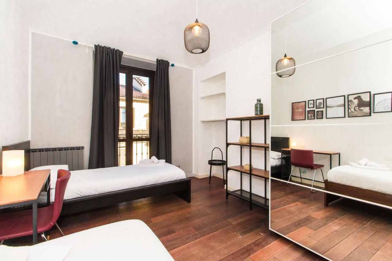 Ferienwohnung Colorful Statuto Square Design Apart Turin Exterior foto