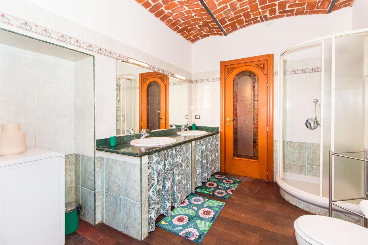 Ferienwohnung Colorful Statuto Square Design Apart Turin Exterior foto